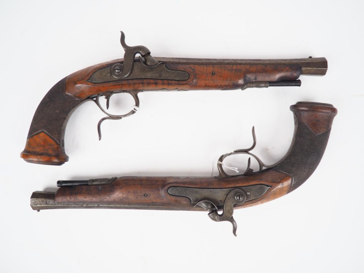 Belle paire de pistolets de combats tardifs de la manufacture de Versa