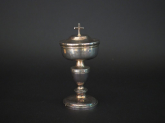 Vente aux enchères Ciboire de voyage fin XVIIIème - début XIXème, poinçon au coq, surmont