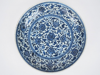 Vente aux enchères Chine XVIIIe siècle, époque Qianlong dans le style des Ming   Coupe en