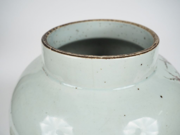 Chine, fin XIXe siècle, début XXe siècle,  Potiche couverte en porcela