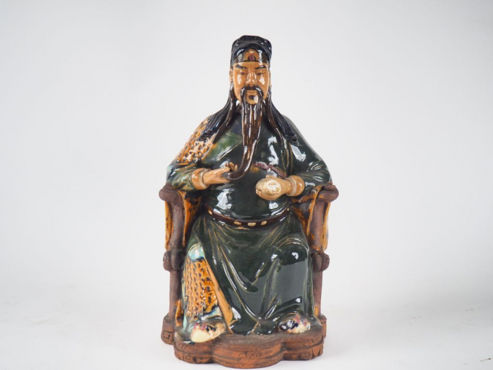 Chine du Sud, dans le goût de l’école de Bien Hoa Dignitaire en terre 