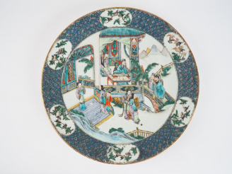 Vente aux enchères Canton, fin XIXe siècle, Important plat en porcelaine et émaux de la f