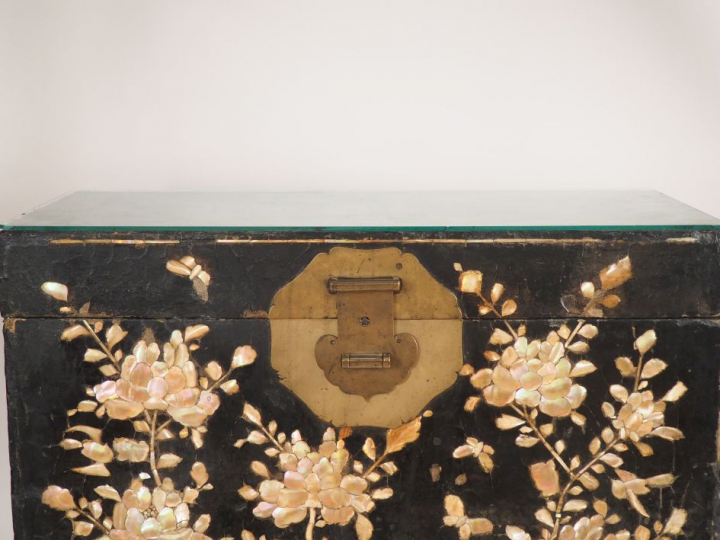 Chine, période Wanli (XVI-XVIIe siècle) Important coffre en bois laqué