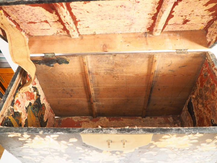 Chine, période Wanli (XVI-XVIIe siècle) Important coffre en bois laqué