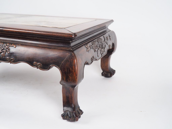 Chine, période jiaqing (XVIIIe-XIXe siècle) Petite table Kang en bois 