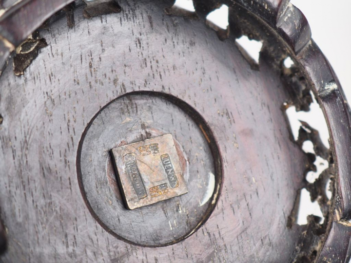 Japon, vers 1900, Paire de vases de forme balustre sur piédouche en ar