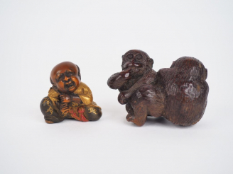 Vente aux enchères Japon, période Meiji (1868-1912)  Ensemble comprenant un netsuke en bo