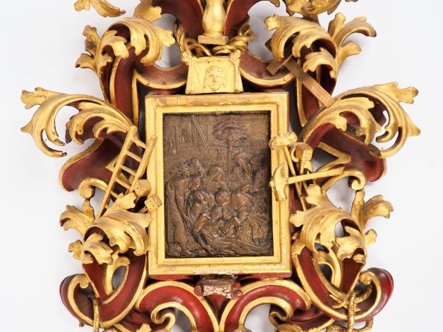 Plaque XVIIIème en métal repoussé et gravé, à décor de scène de la Pas
