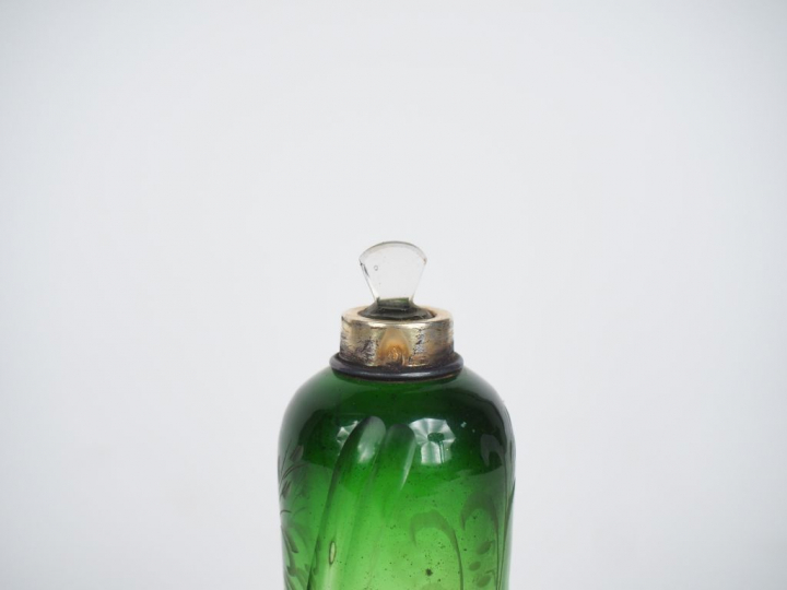 Flacon à odeurs en cristal bicolore et argent, poinçon Minerve, à déco