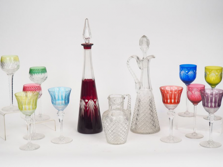 10 verres à vin du Rhin en cristal ou verre bicolore (modèles dépareil