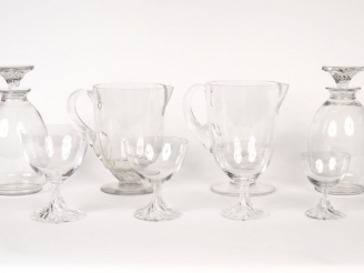 Vente aux enchères LALIQUE France. Partie de Service de verre modèle "Rambouillet". Compr