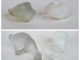 Vente aux enchères SABINO. Deux petits sujets en verre opalescent, "moineaux". Dim. 3,5 x