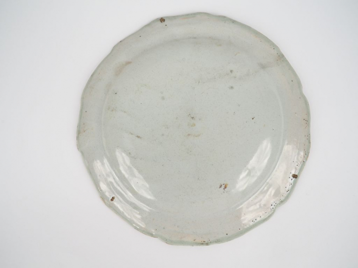 Assiette en faience du Sud de la France XVIIIème, à décor d'une représ