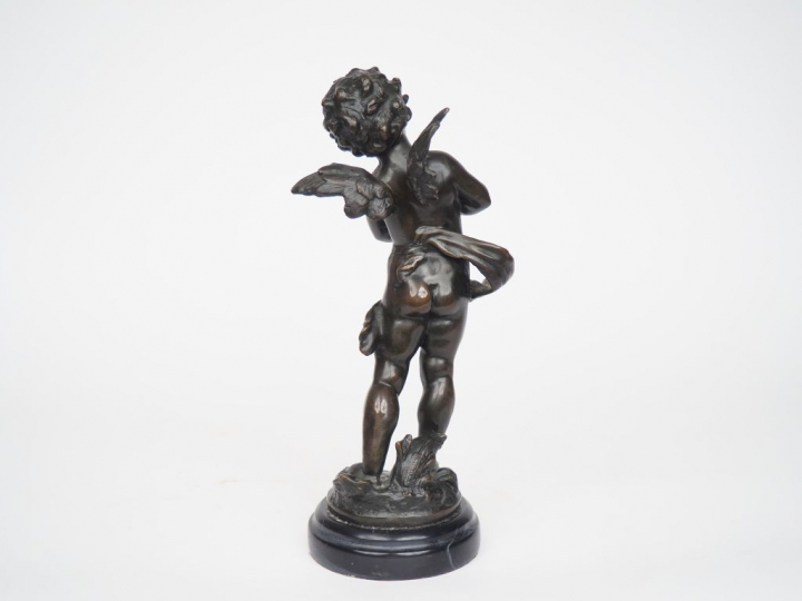 MOREAU (d'après). Sujet en bronze,"l'ange au cymbales". Signé. H. 51 c