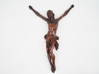Vente aux enchères Sujet fin XVIIIème - début XIXème en bois sculpté "Christ". H. 44 cm. 
