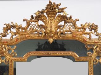 Vente aux enchères Grande glace à parecloses Napoléon III de style Louis XVI en bois et s