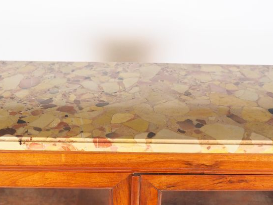 Vitrine XIXème de style Louis XVI en acajou et placage d'acajou, ouvra
