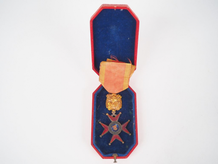 Rare étoile de chevalier de l’ordre de Saint Grégoire le Grand à titre