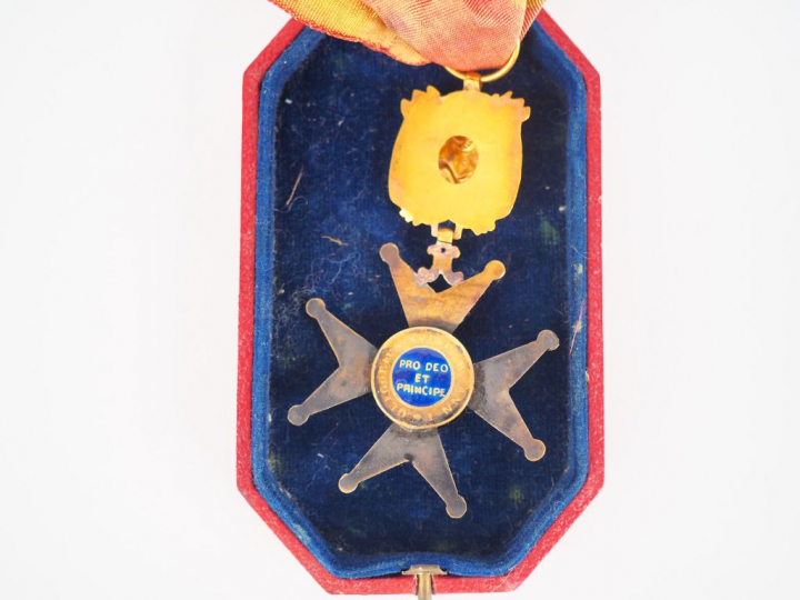 Rare étoile de chevalier de l’ordre de Saint Grégoire le Grand à titre