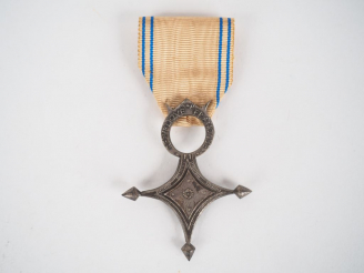 Vente aux enchères Etoile d’argent d’officier de l’ordre du mérite saharien, croix argent