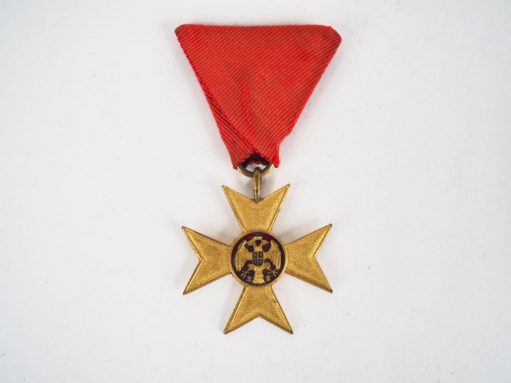 Croix de la Charité du royaume de Serbie. ( Décoration établie le 19 j