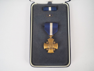 Vente aux enchères Boite de présentation bleu à motifs doré émise par les Etats-Unis d’Am