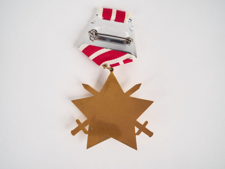 Etoile bulgare uniface de l’ordre du 9 Septembre 1944 à titre militair