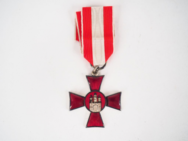 Rare croix de mérite de guerre hanséatique de la ville de Hambourg Gue