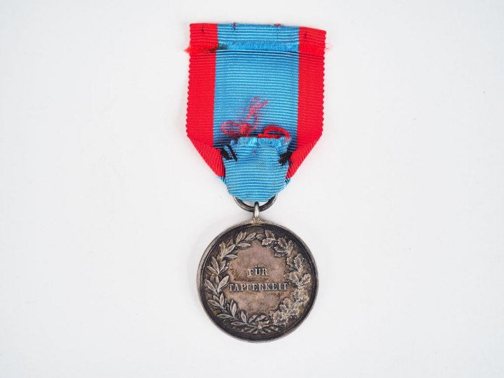 Rare médaille de la bravoure du grand-duché de Hesse. Module rond en a