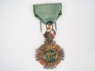 Vente aux enchères Etoile de l’ordre royal Cambodgien du sowathara  (ou Ordre du Bonheur 