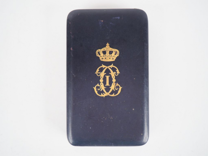 Belle étoile roumaine de commandeur de l’ordre de la couronne à titre 