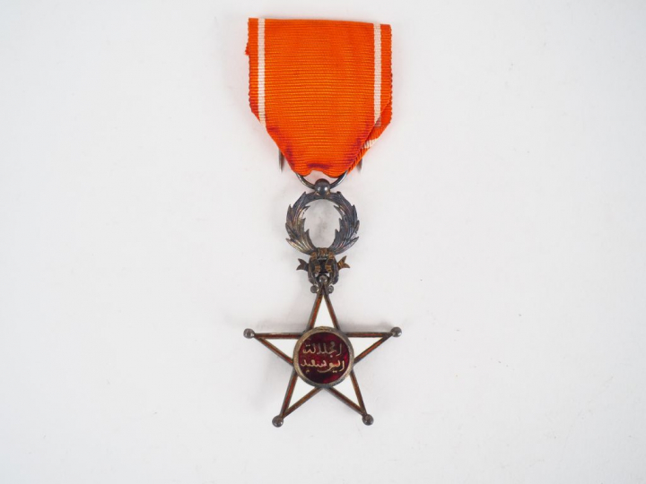 Etoile de l’ordre marocain du «OUISSAM ALAOUITE CHERIFIEN» en argent e