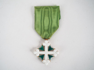 Vente aux enchères Belle croix de bienfaisance italienne de Chevalier (Insigne non surmon