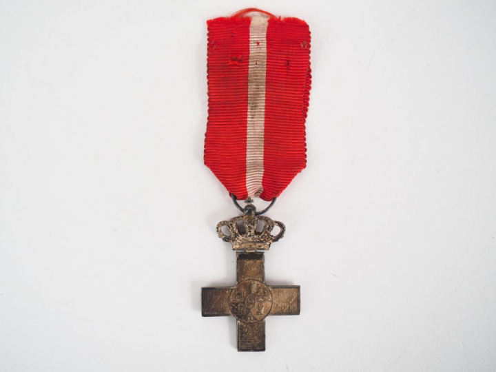 Croix espagnole de chevalier du mérite militaire, module biface identi