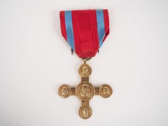 Vente aux enchères Décoration des états du Vatican, croix du Latran bronze (ordre créé en