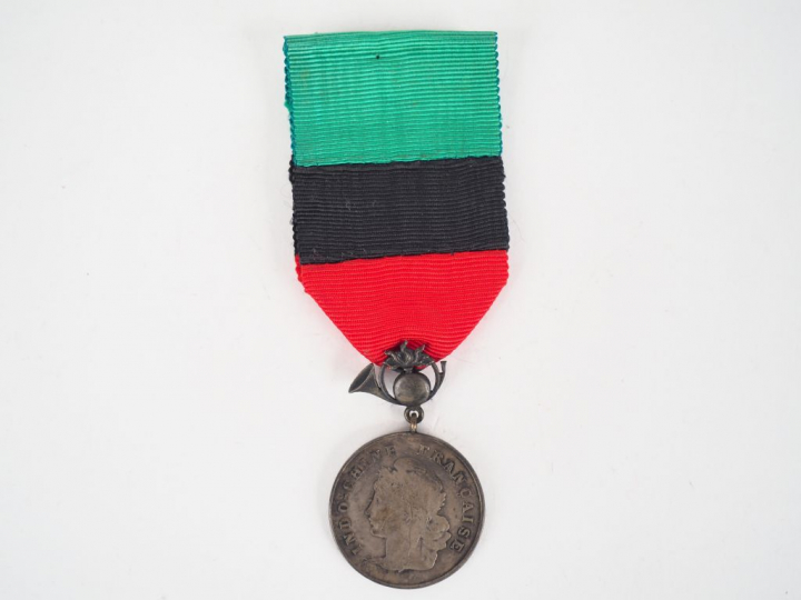 Médaille française des douanes, module rond argenté profil de Marianne