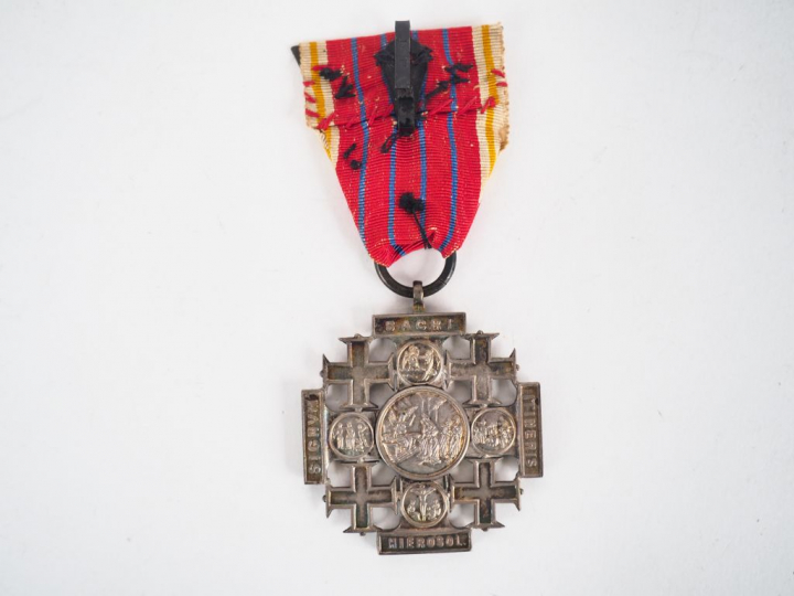 Croix de pèlerinage en Terre Sainte, dite "Croix de Jérusalem" (instit