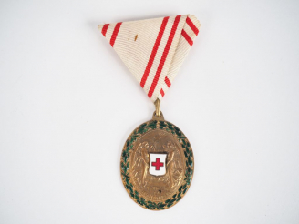 Vente aux enchères Belle médaille de la croix rouge Autrichienne en bonze et émail (croix
