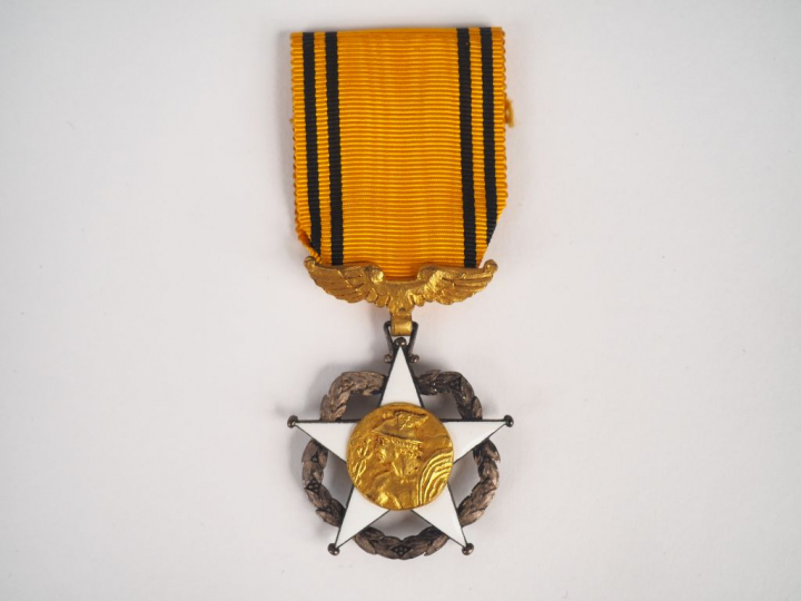 Médaille française de chevalier du mérite postal étoile émail blanc ce