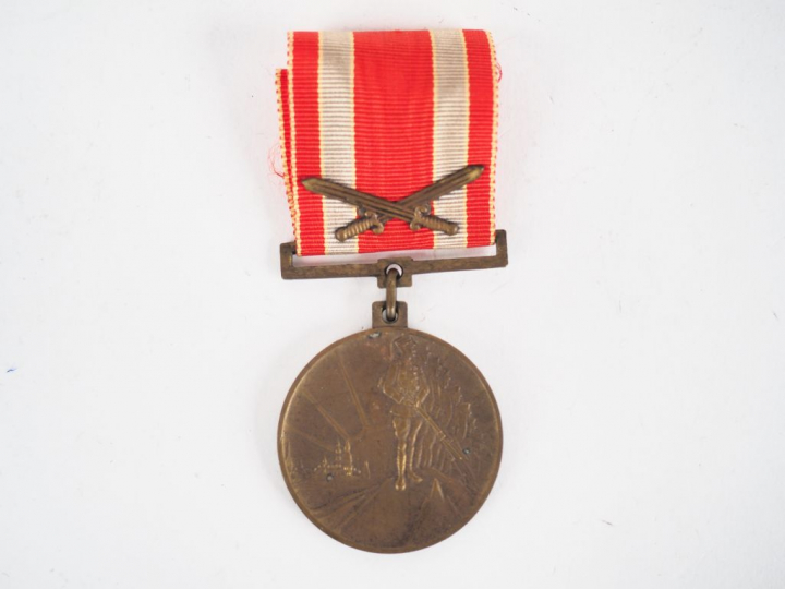 Médaille lettone des 10 ans de la libération nationale (1918/1928), mo