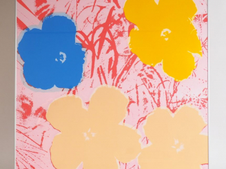 Vente aux enchères Andy WARHOL.  "Fleurs". Impression en couleur. Published by Sunday by 