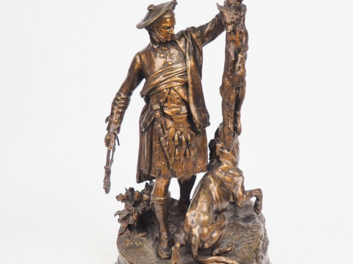 Pierre Jules MENE. "Le chasseur écossais". Groupe en bronze à patine m