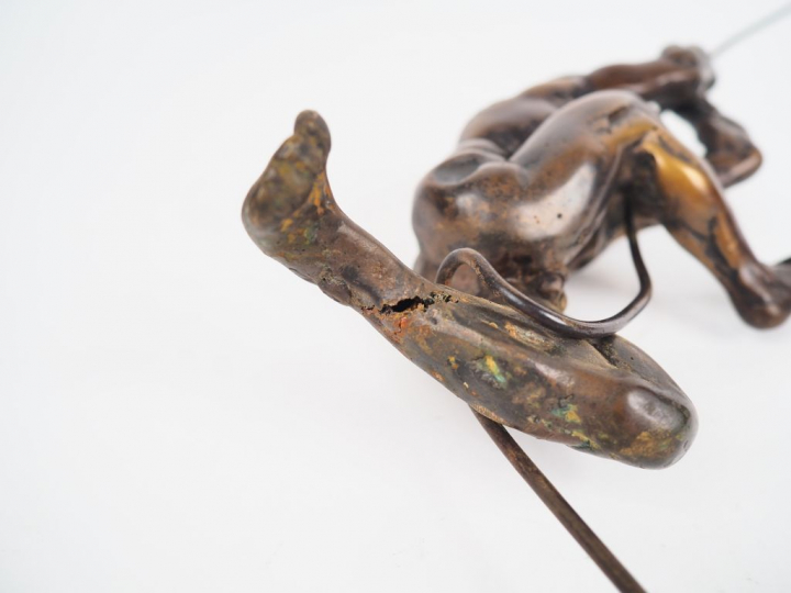 Louis LUTZ. "Ascension". Sujet en bronze et métal à patine brune. Sign