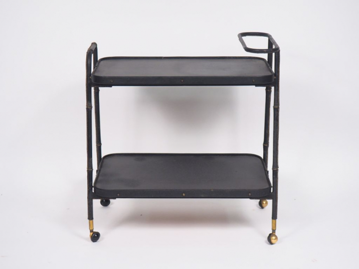 Jacques ADNET. Desserte roulante en métal et laiton gainée de cuir noi