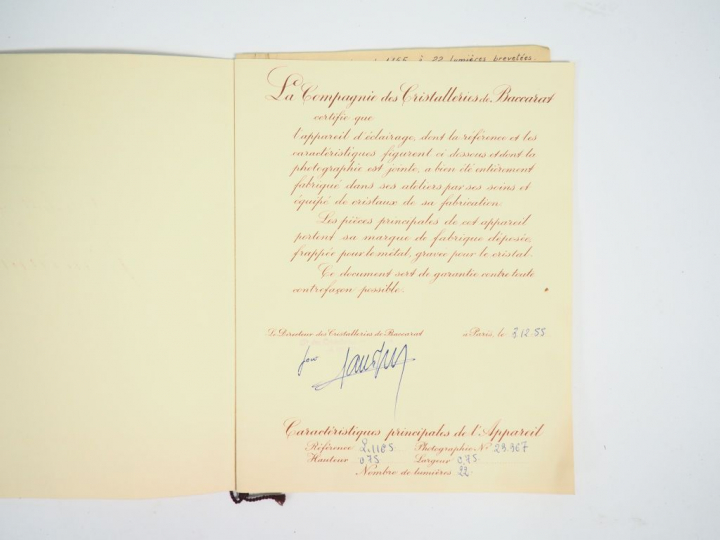 BACCARAT. Lustre L. II65 en cristal et métal à pampilles, éclairant à 