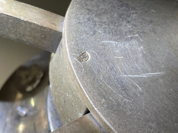 BACCARAT. Lustre L. II65 en cristal et métal à pampilles, éclairant à 