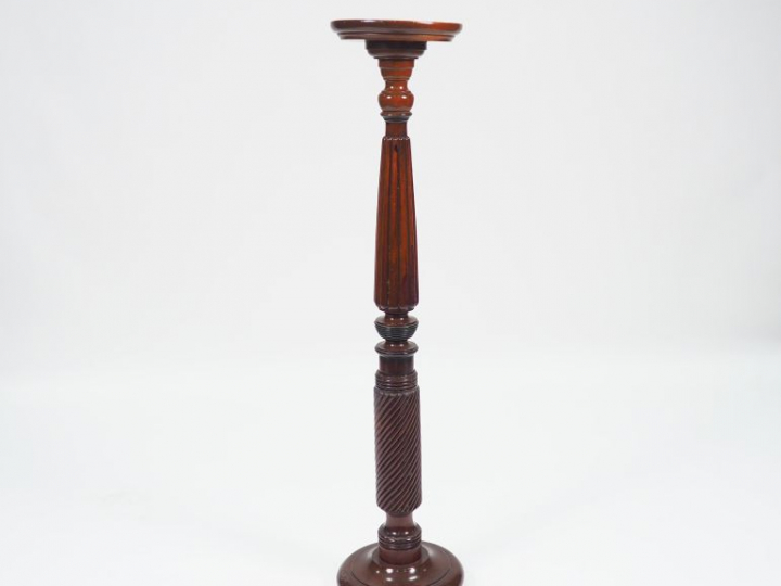 Sellette anglaise fin XIXème - début XXème de forme balustre en acajou