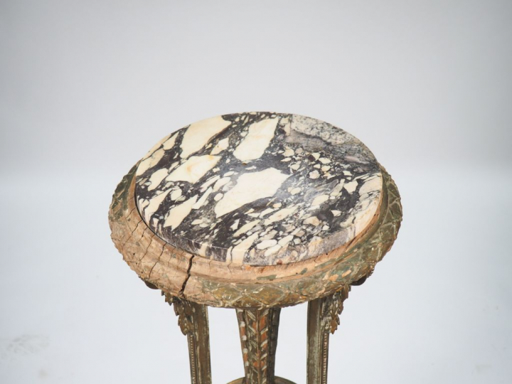 Sellette XIXème de style Louis XVI en bois laqué vert à décor de pomme