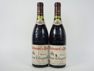 Vente aux enchères 2 BOUTEILLES CHÂTEAUNEUF DU PAPE DOMAINE DU VIEUX TÉLÉGRAPHE  - 1986 -