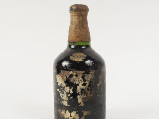 Vente aux enchères 1 VIEILLE BOUTEILLE PORTO ROZÈS - 1929 - SE/CAPS AB
